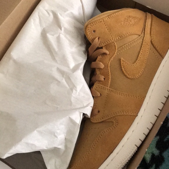 jordan 1 mid wheat